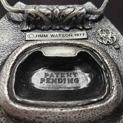 [Belt Buckle] Carlsberg, Horseshoe, Antique-Silver - Bottle Opener: Close-up view of the bottom opener, with text.