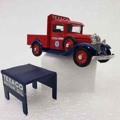 Separated view, truck bed cover removed and displayed along side the truck