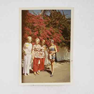 [Photo] Four Ladies in Front of Red Flower Tree, Portrait, White Border, c.1971