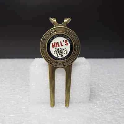[Golf Divot Tool] Hill's Casing Service Ltd., with Belt Clip, Bronze Red White