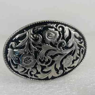 Angled View of Buckle