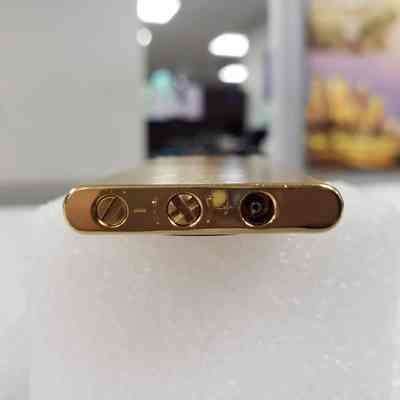 [Lighter] Couger, Gold Red - Base: View of base