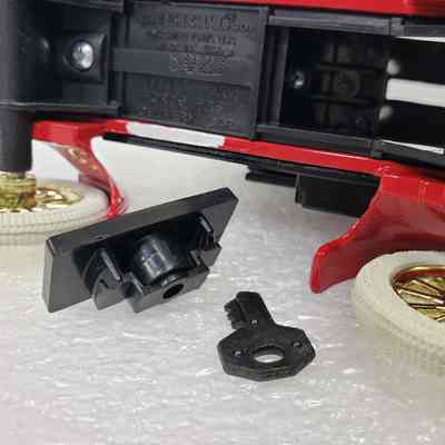 Lock and key, base