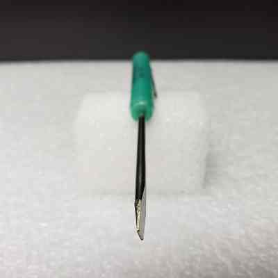 Screwdriver tip, top-angled