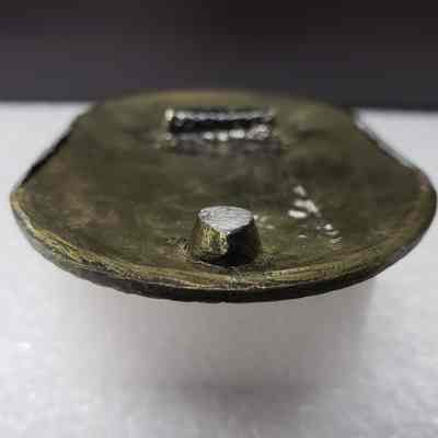 [Belt Buckle] Baker Oil Treating, Antique-Bronze White [Damaged] - Hook: Close-up view of hook (removed).