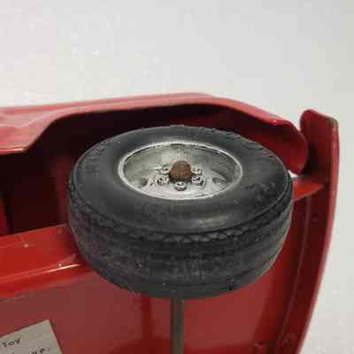 Close-up, front wheel