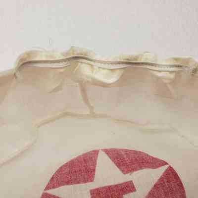 Close-Up of Back Elastic, Interior