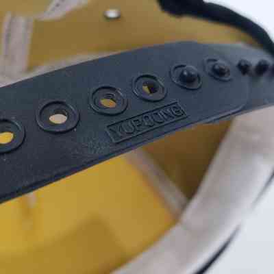 Close-Up of Snap Back