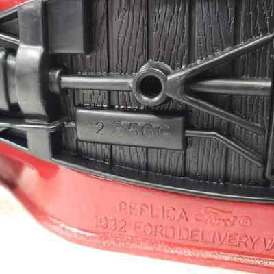 Maker's mark, underside