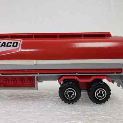 Side view, right-side, tanker back-end