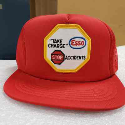 [Cap] Esso Oil "Take Charge", Red Yellow