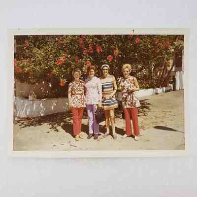 [Photo] Four Ladies in Front of Red Flower Tree, Landscape, White Border, c.1971