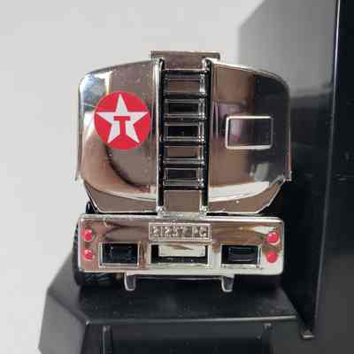 Close-up, right-side straight-on, tanker back
