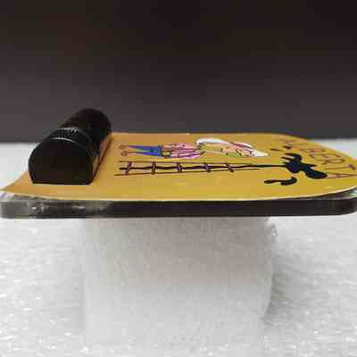 [Magnet] Alberta, Oil Sample - Side: Side view