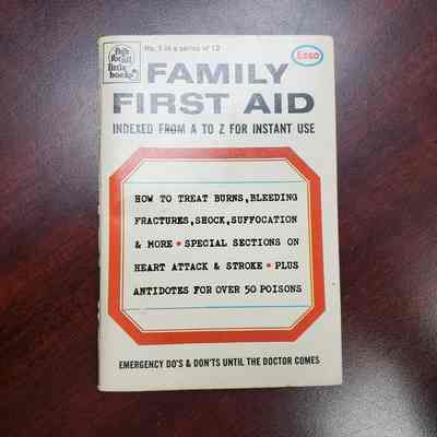 [Booklet] "Family First Aid", Free For All Little Books/Esso, No.7 Se.12, 1965