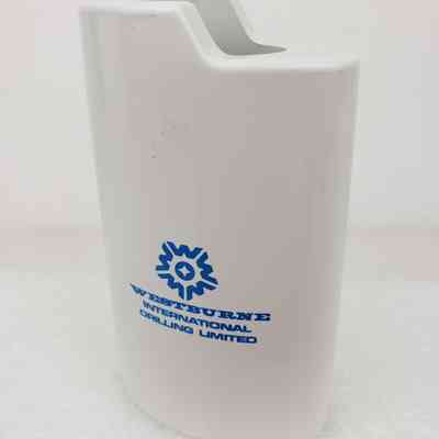 Angled View of Lighter Holder, Front