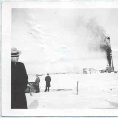 [Photo] Leduc #1 Coming In, Distance with Three Figures, Small, BW, c.1947