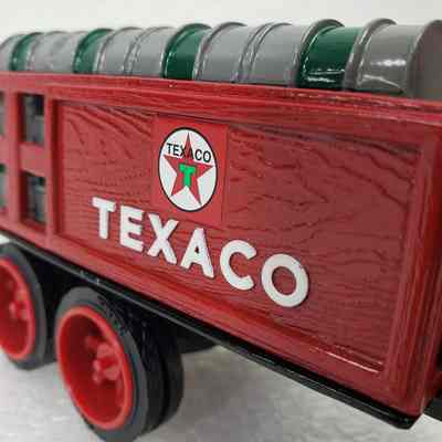 Close-up, left-side truck trailer detail