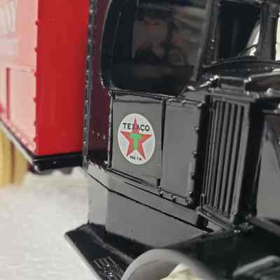 Close-up, left-side passenger door detail