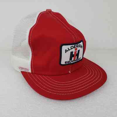 [Cap] Alderson Equipment, Embroidered Patch, Padded Crown Red, Mesh Body White [Light Devil's Dust]