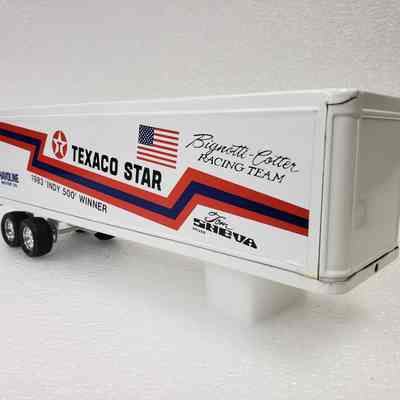 Front view, left-side angle, trailer only