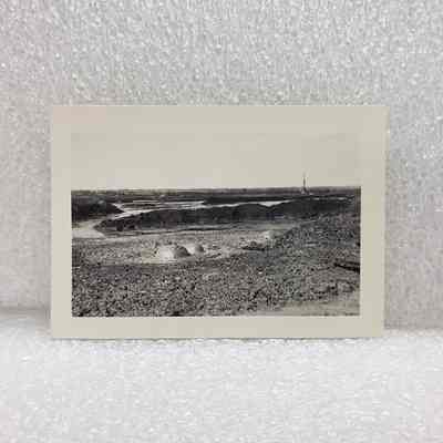 [Photo] Blowout, Boiling Mud Field, Small, BW