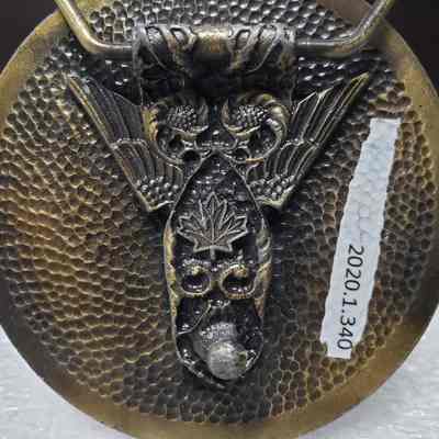 Close-up, hook and hinge detail