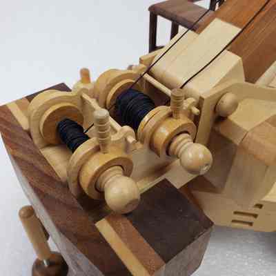 Close-up, pully mechanism, back-left angle