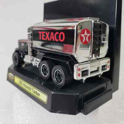 Side view, front-right angle, tanker back-end