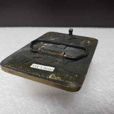 Hinge, angled