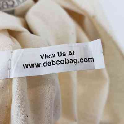 Close-Up of Label, Front