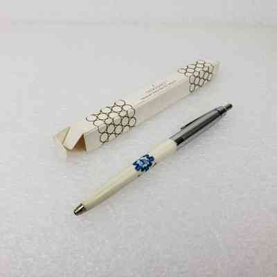 Angled View of Pen and Box