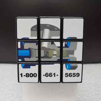 [Puzzle Cube] R&M Energy Systems Canada/T3 Energy Services, Plastic, Blue Red - Side C: View of Side C.