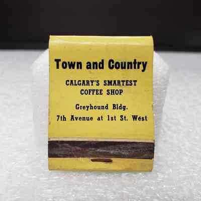 [Matchbook] Town and Country, 20-strike, Yellow