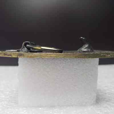 [Belt Buckle] Caine Oil Tools, Antique-Bronze - Side: View from the side.