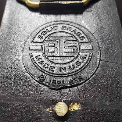 [Belt Buckle] Canterra Frontier Drilling Operations, Antique-Bronze [Damaged] - Maker's Mark: Close-up view of the maker's mark on the back.