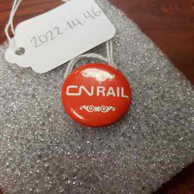 [Button] CN Rail, Pinback, Red White