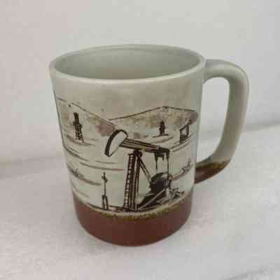 [Mug] Pump Jacks, Oil Derricks, Glazed Ceramic, White Brown