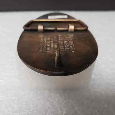 [Belt Buckle] Alberta Oilmen's Bonspiel Association, 1986, Antique-Bronze - Side, Hook: View from side with close-up of hook