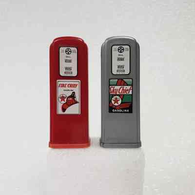 *[Salt and Pepper Shakers] Texaco, Fire Chief/Sky Chief, Plastic Red Silver Green