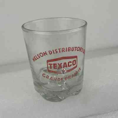 [Whisky Glass] Texaco, Nelson Distributors Ltd., Grand Prairie, Clear Glass, Red