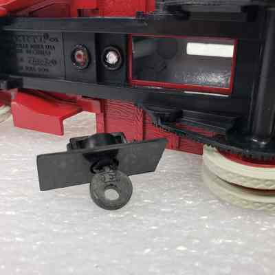 Key and locking mechanism, underside
