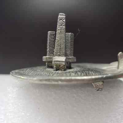 [Desk Ornament] Cohasset 1992, Clam-Shell Model, Metal - Side B, Open: View of Side B, open
