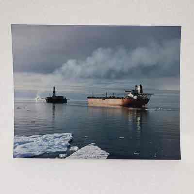 [Photo] Arctic Offshore Rig with Tanker, Large, Colour, c.1980s-1990s