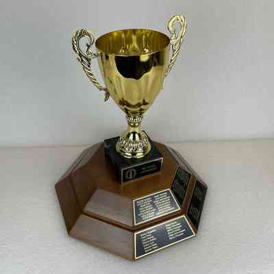 [Trophy] 50 Year Members, Oil Wives of Leduc Club, Metal on Wood, Wooden Box