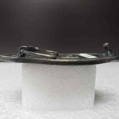 [Belt Buckle] Beaver Drilling, Antique-Silver - Side: View from the side.