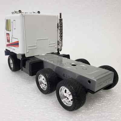 Back view, right-side angle, truck only