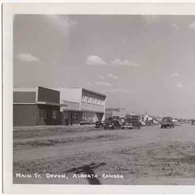 [Postcard] Progress Photo #51, Main Street, Devon, Alberta, B&W