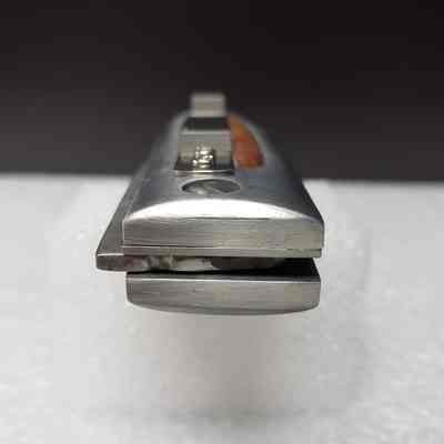 Handle opening, closed