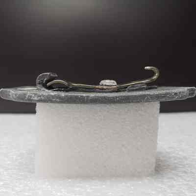[Belt Buckle] CANFOR, Antique-Silver - Side: View from the side.